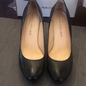 Marc Fisher Black pumps